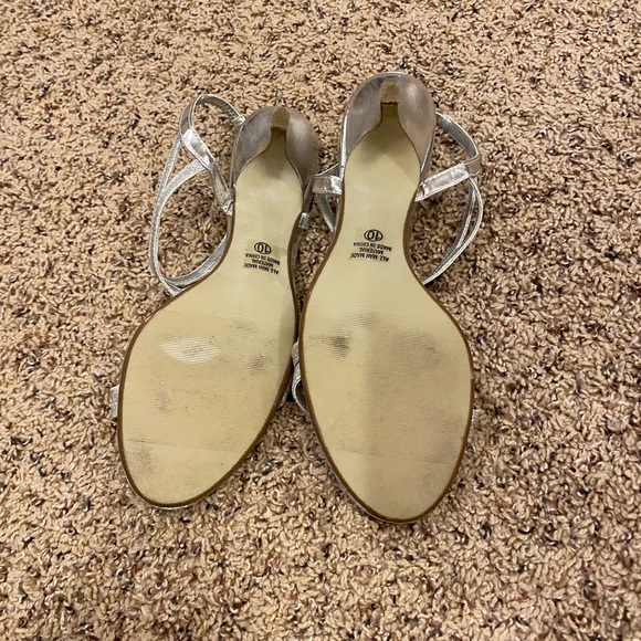 Heels - Picture 2 of 4